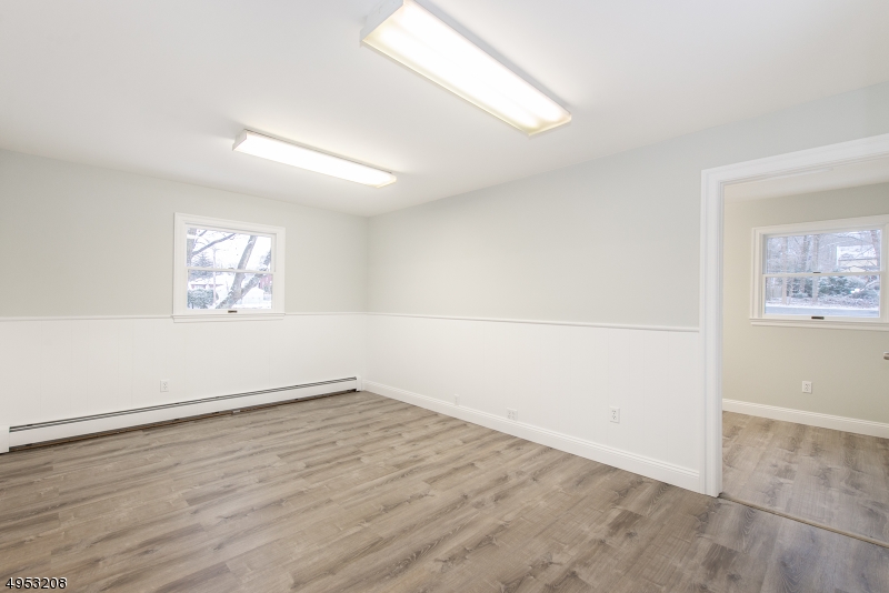 334 W Main St Property Photo 11