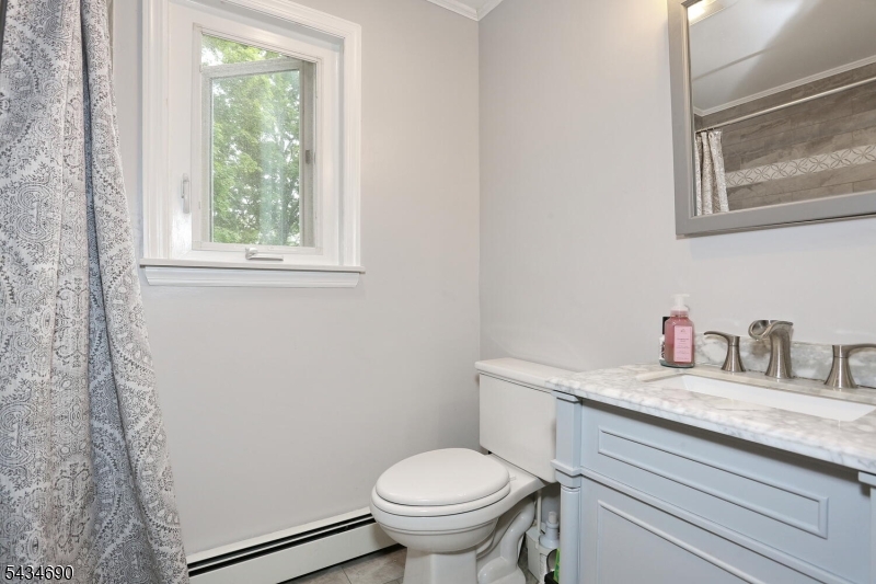 64 Larchmont Dr Property Photo 15