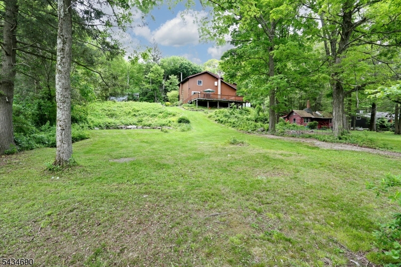 64 Larchmont Dr Property Photo 23