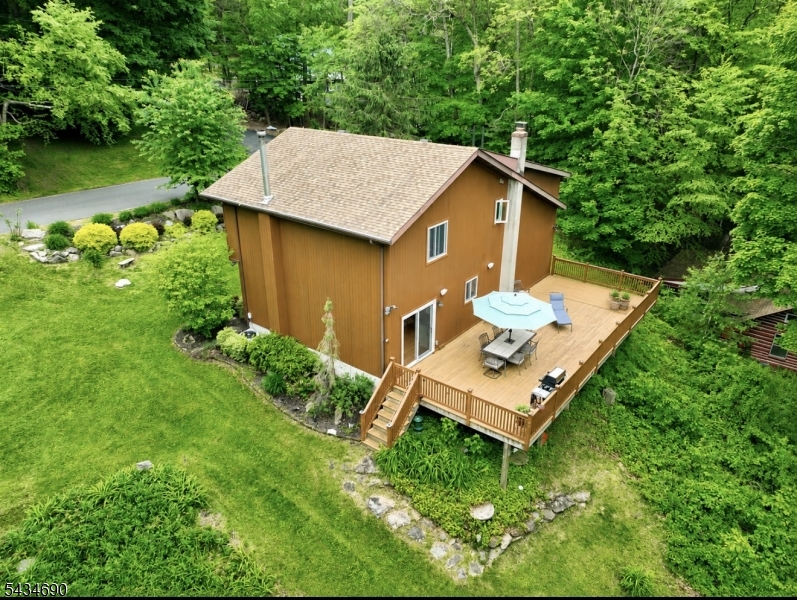 64 Larchmont Dr Property Photo 32