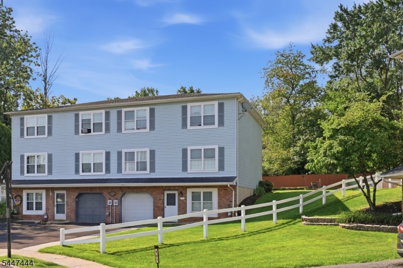 109 Lenape Trl Property Photo 1