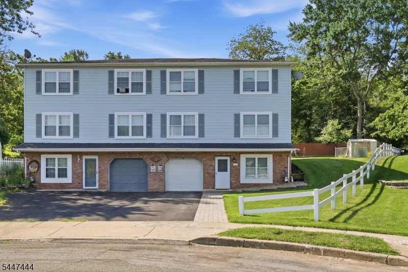 109 Lenape Trl Property Photo 3