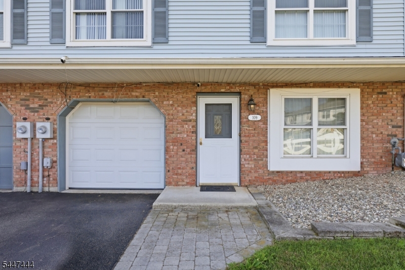109 Lenape Trl Property Photo 4