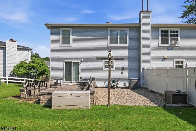 109 Lenape Trl Property Photo 6