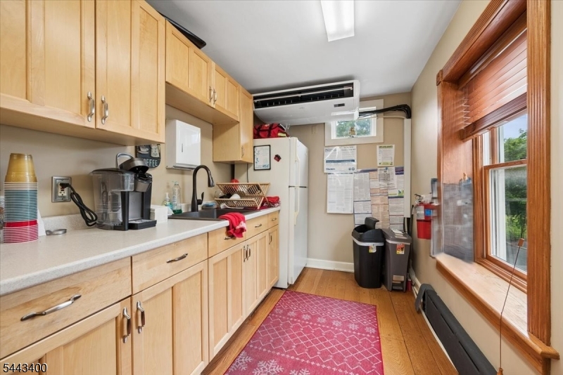 6 Leigh St Property Photo 7