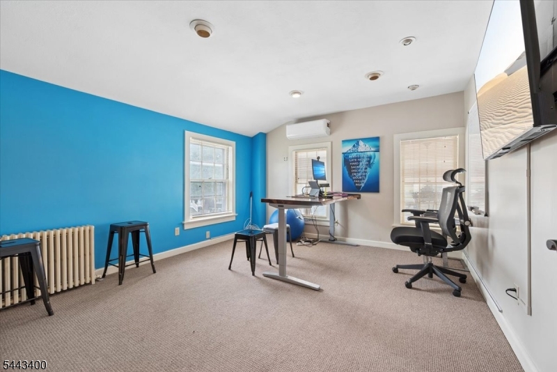 6 Leigh St Property Photo 11
