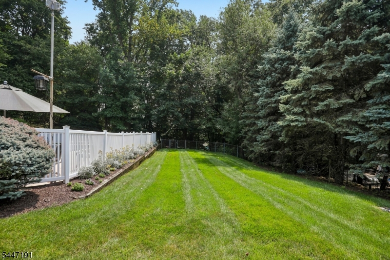 26 Almroth Dr Property Photo 34