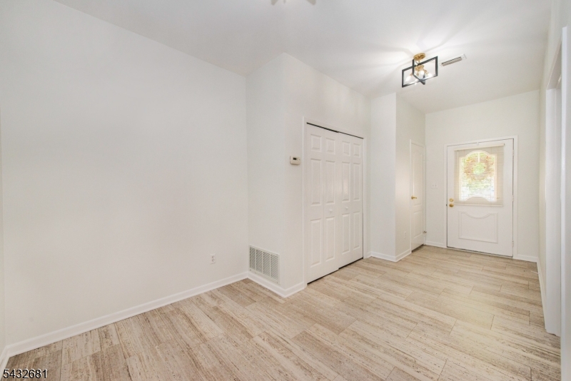 8103 Burgundy Way Property Photo 4