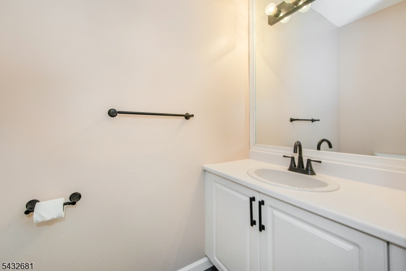 8103 Burgundy Way Property Photo 7