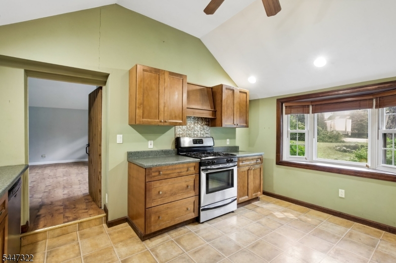 211 Wawayanda Rd Property Photo 18
