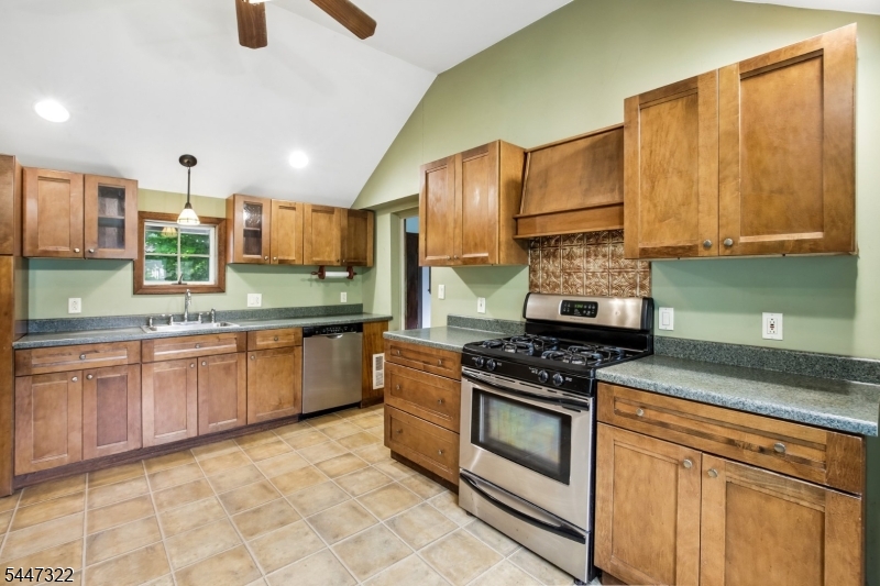 211 Wawayanda Rd Property Photo 19