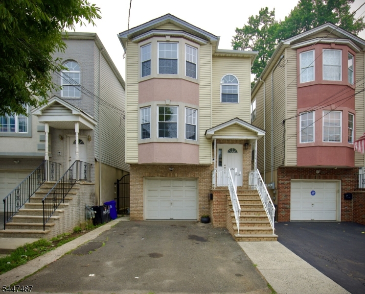 452 Marshall St Property Photo 1