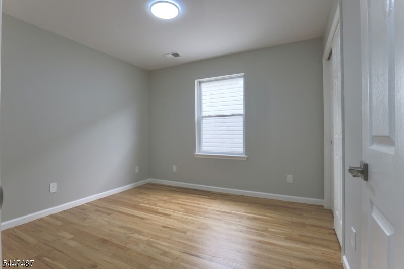 452 Marshall St Property Photo 10