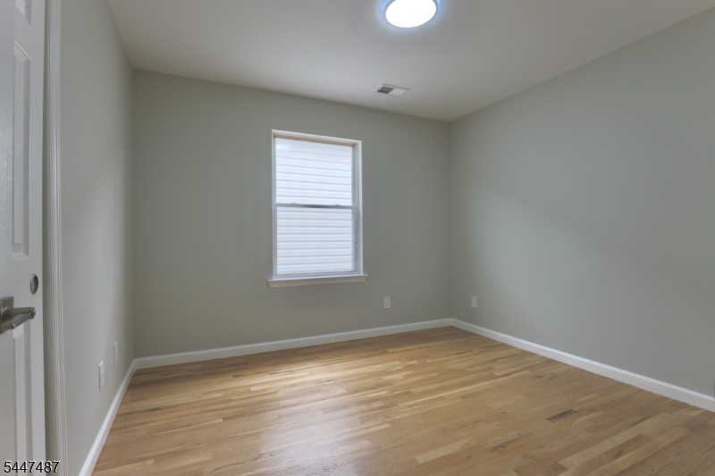 452 Marshall St Property Photo 11