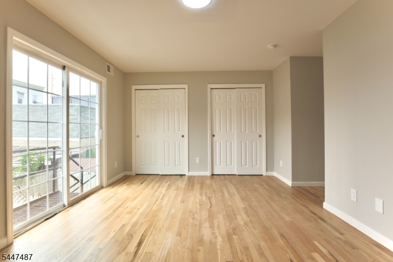 452 Marshall St Property Photo 13