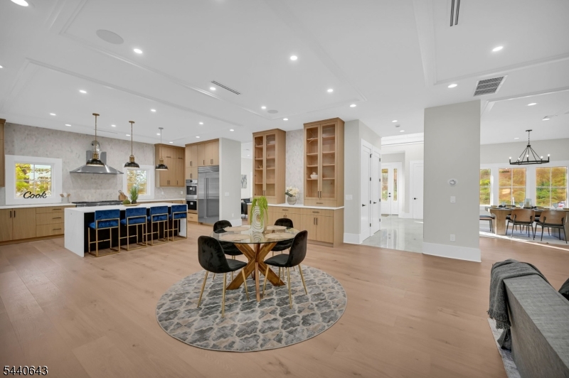 10 Drummond Ter Property Photo 15