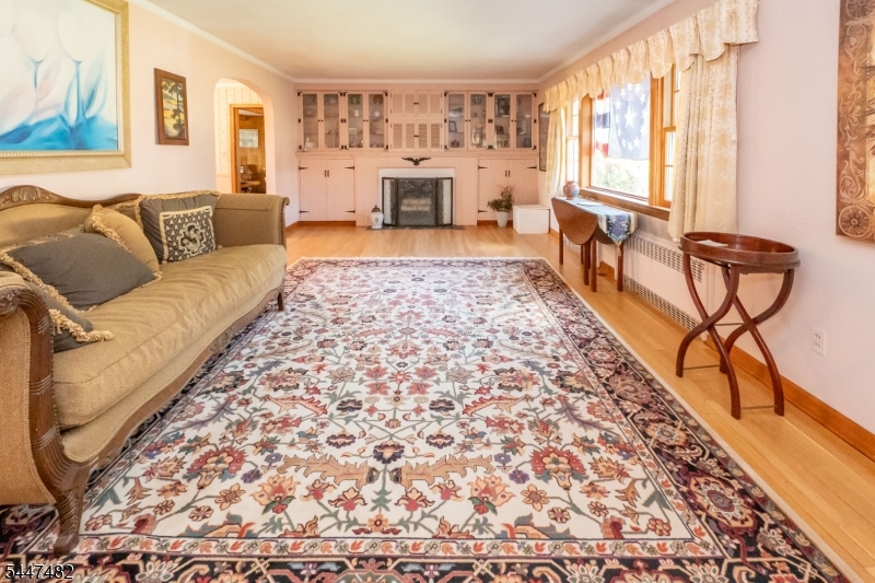5 Pardun Ave Property Photo 4