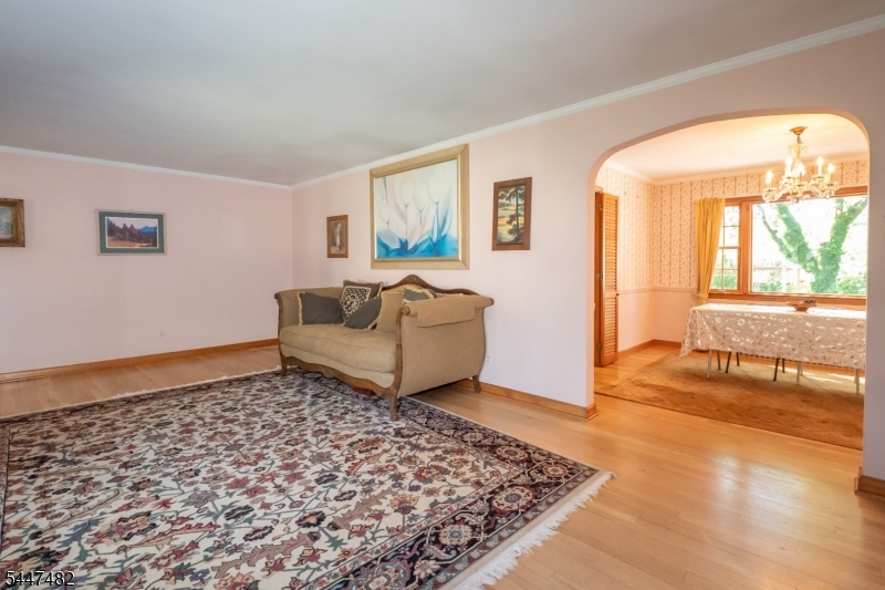 5 Pardun Ave Property Photo 7