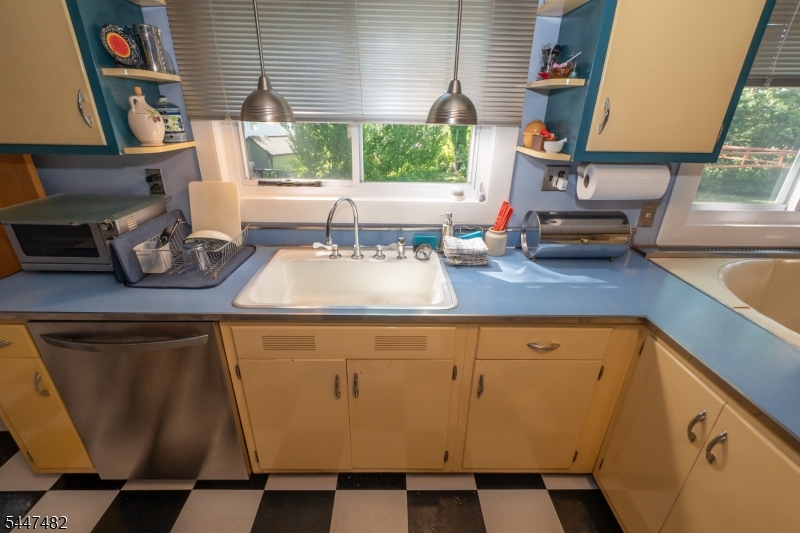 5 Pardun Ave Property Photo 14