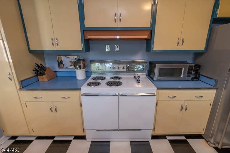 5 Pardun Ave Property Photo 16