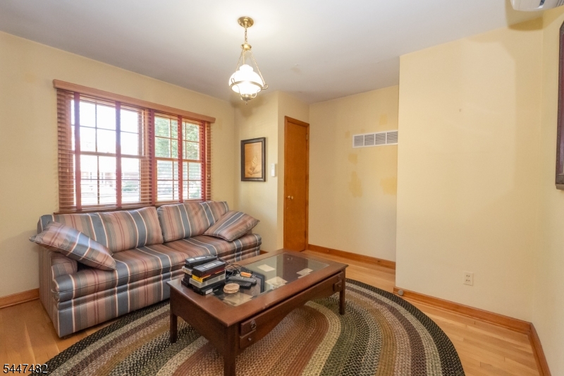 5 Pardun Ave Property Photo 20