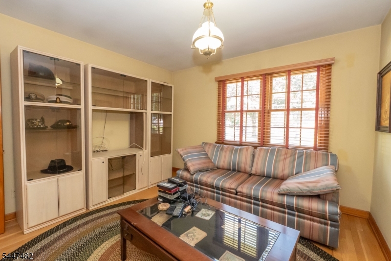 5 Pardun Ave Property Photo 21