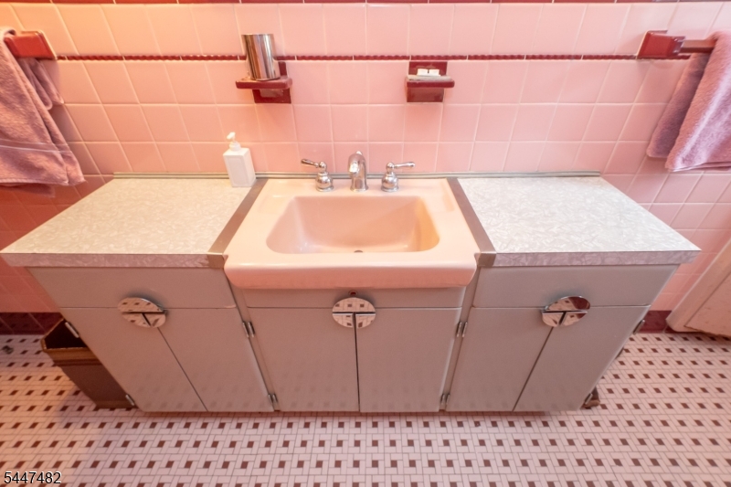 5 Pardun Ave Property Photo 28