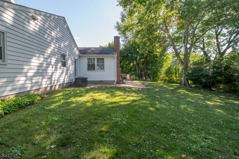 5 Pardun Ave Property Photo 35