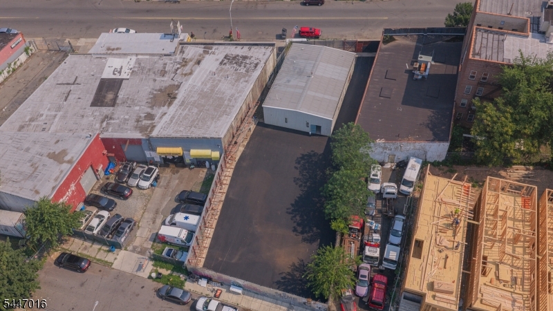 840 Clinton Ave Property Photo 3