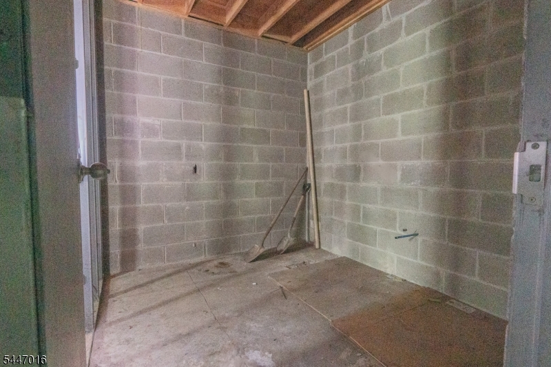 840 Clinton Ave Property Photo 26