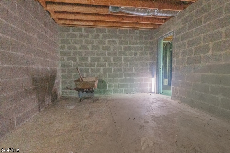 840 Clinton Ave Property Photo 34