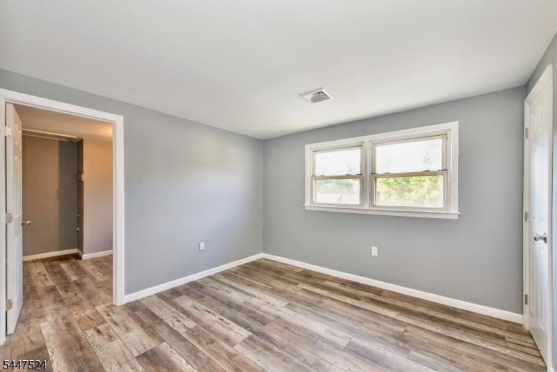 108 Woodrow Ave 2 Property Photo 6