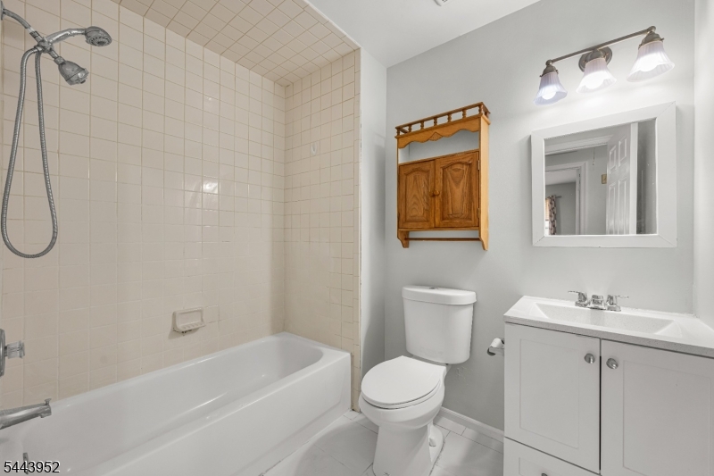 351 Ventnor Ct Property Photo 20