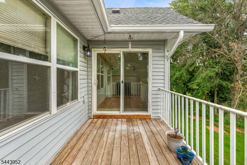 351 Ventnor Ct Property Photo 21