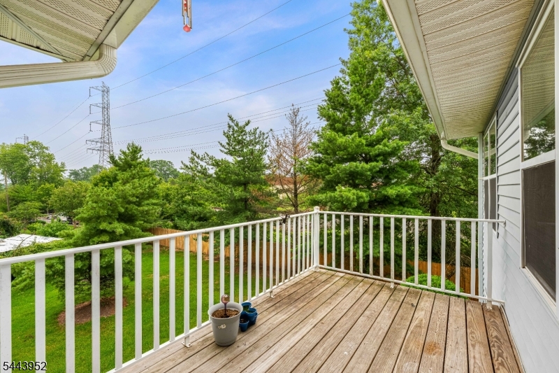 351 Ventnor Ct Property Photo 22