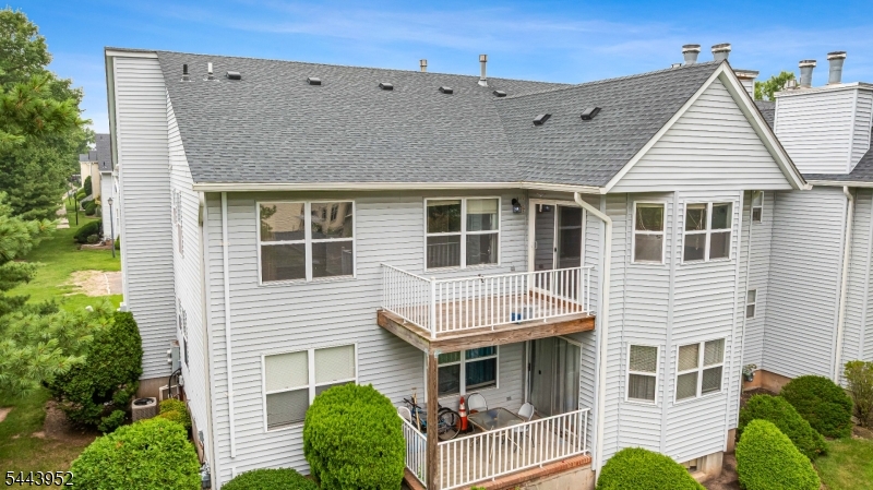 351 Ventnor Ct Property Photo 25