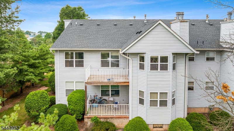 351 Ventnor Ct Property Photo 26