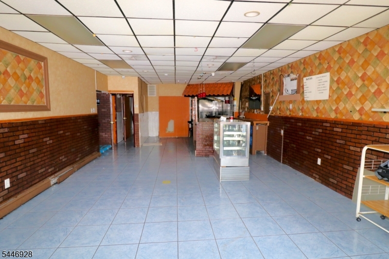 40 Fleming Ave Property Photo 1