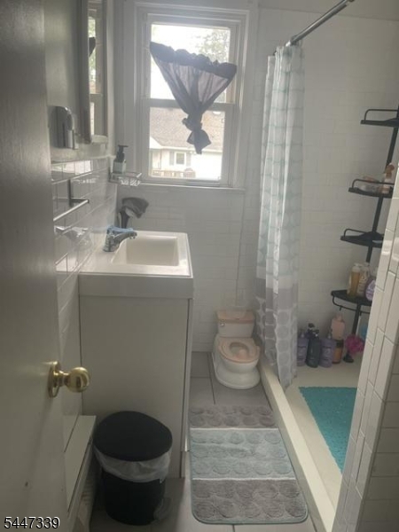 18 Sickle St Property Photo 4