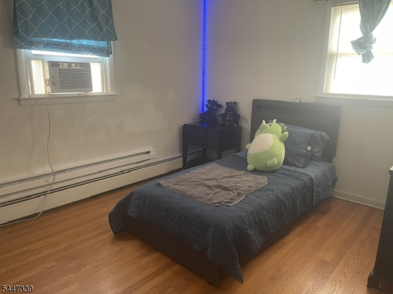 18 Sickle St Property Photo 6