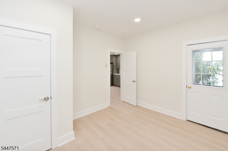 255 Rea Ave 8 Property Photo 5