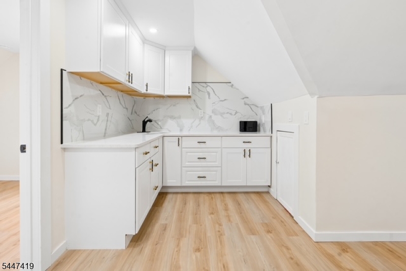 83 Nagle St Property Photo 16