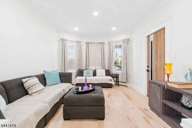 83 Nagle St Property Photo 33