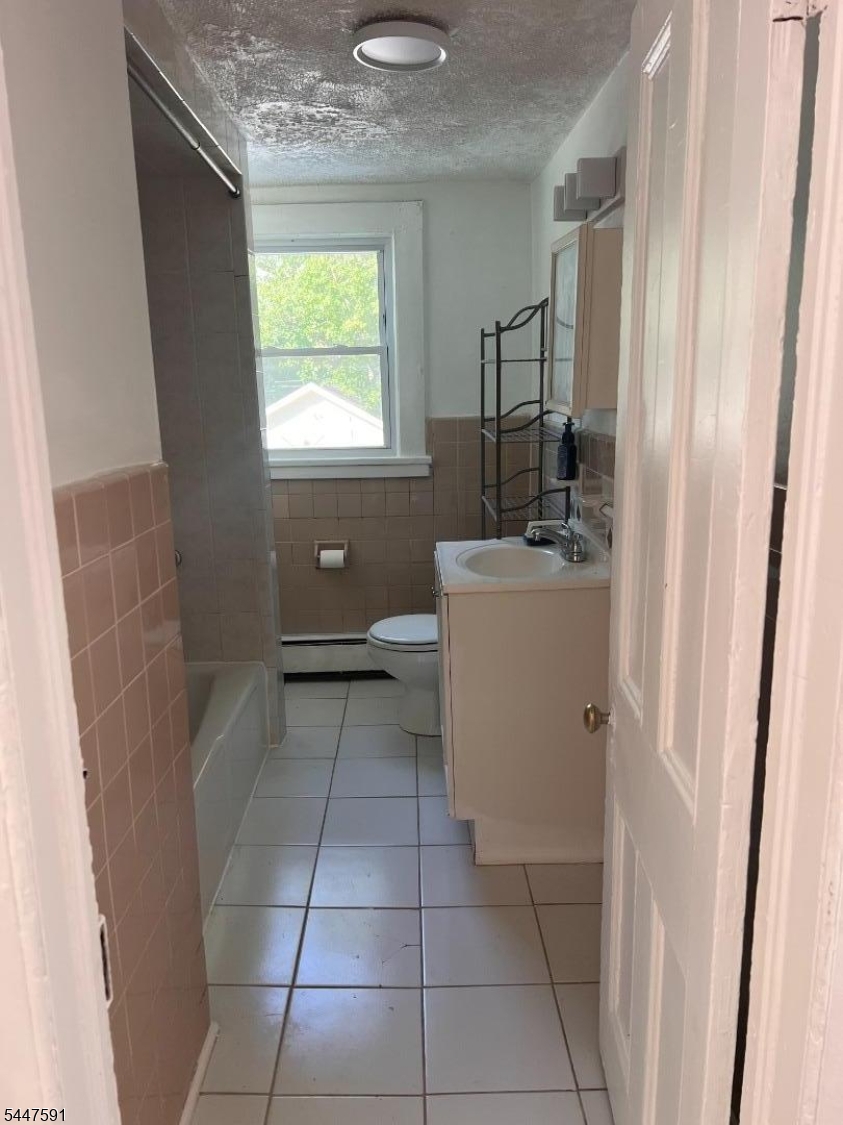 123 Elm St Property Photo 7