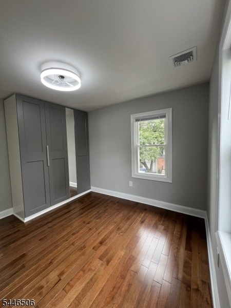 20 Van Dyke Pl 2 Property Photo 9