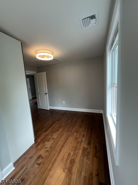20 Van Dyke Pl 2 Property Photo 14