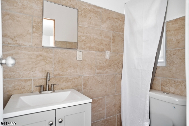 495 Totowa Ave Property Photo 7