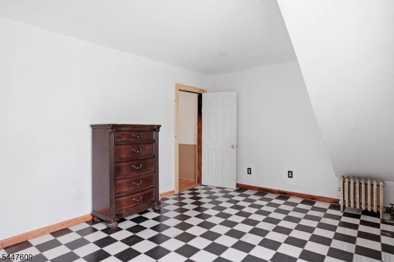 495 Totowa Ave Property Photo 15