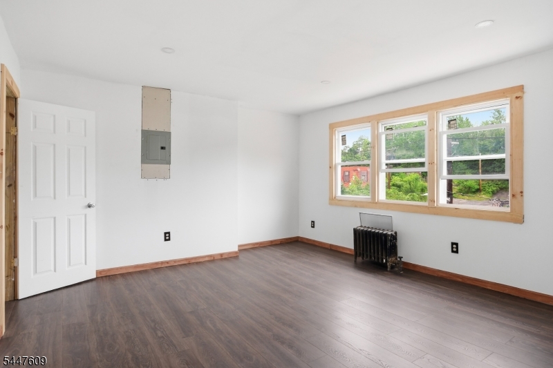 495 Totowa Ave Property Photo 19
