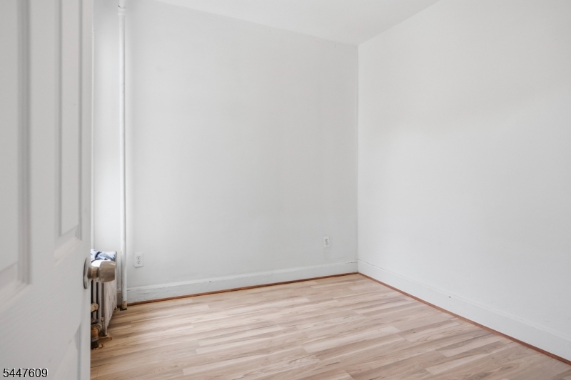 495 Totowa Ave Property Photo 23
